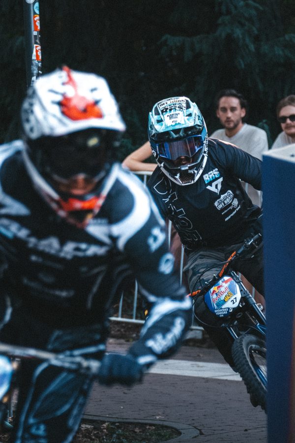 Sportfotografie Mountainbike Downhill Red Bull Cerro Abajo – Bild 1