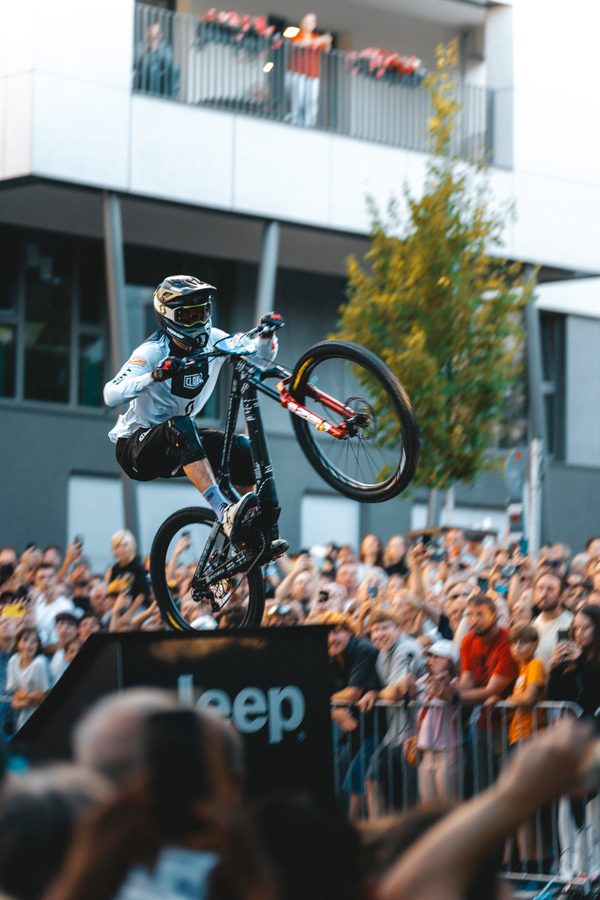 Sportfotografie Mountainbike Downhill Red Bull Cerro Abajo – Bild 3